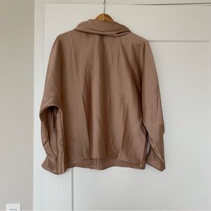 Express satin-like top M